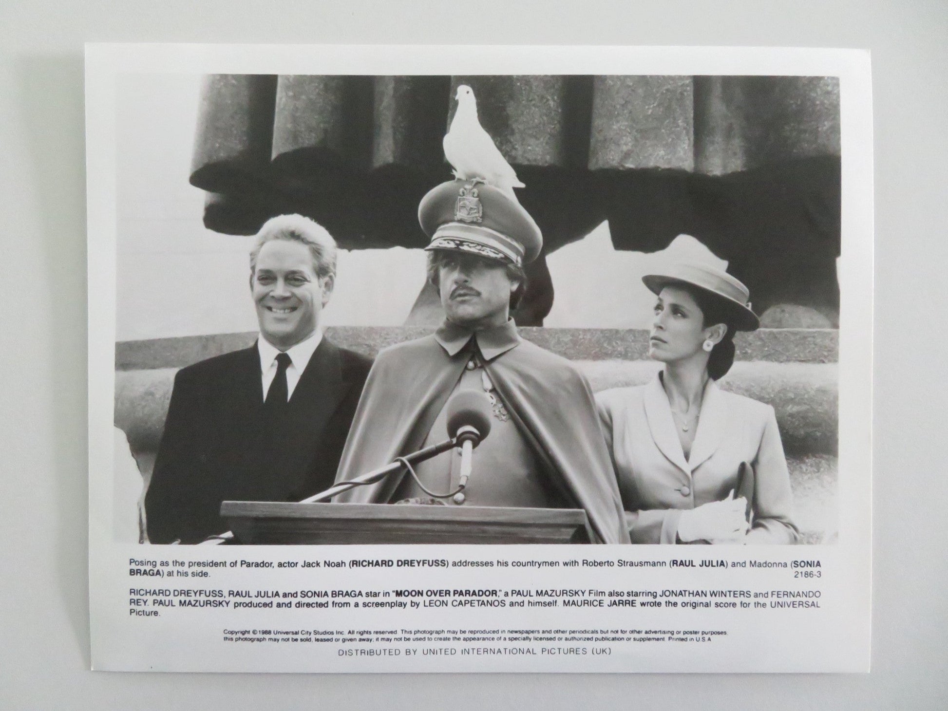 MOON OVER PARADOR MOVIE STILL PHOTO LOT OF 3 RICHARD DREYFUSS RAUL JULIA 1988 Movie posters