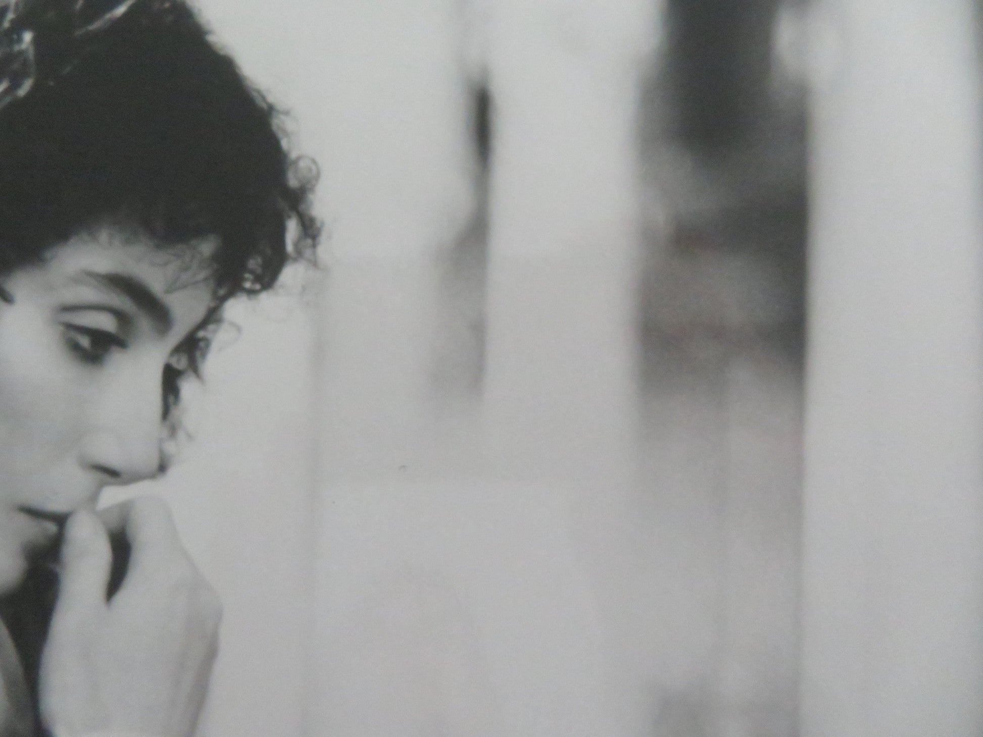 MOONSTRUCK - A MOVIE STILL PHOTO CHER NICOLAS CAGE 1986 Movie posters