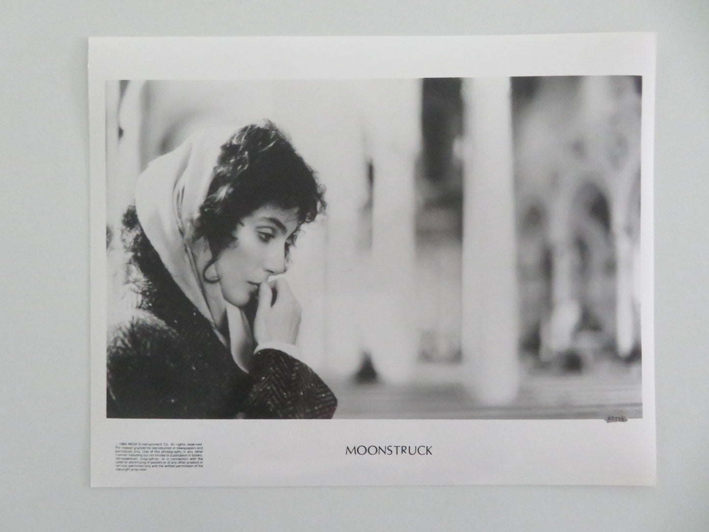 MOONSTRUCK - A MOVIE STILL PHOTO CHER NICOLAS CAGE 1986 Movie posters