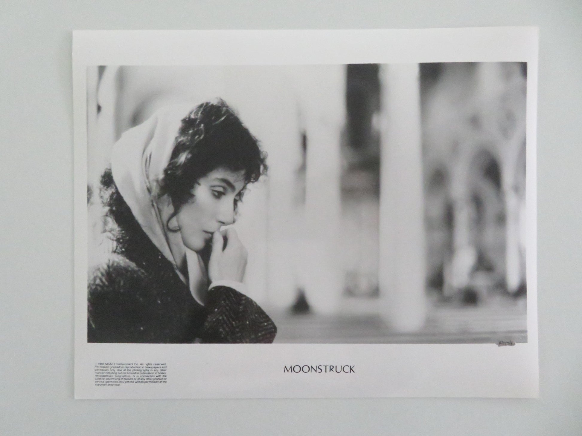 MOONSTRUCK - A MOVIE STILL PHOTO CHER NICOLAS CAGE 1986 Movie posters