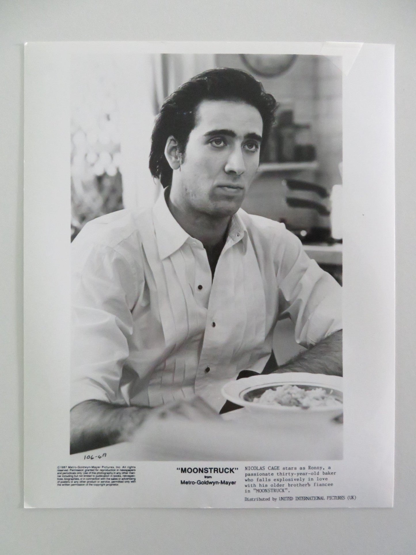 MOONSTRUCK - A MOVIE STILL PHOTO LOT OF 4 CHER NICOLAS CAGE 1987 Movie posters