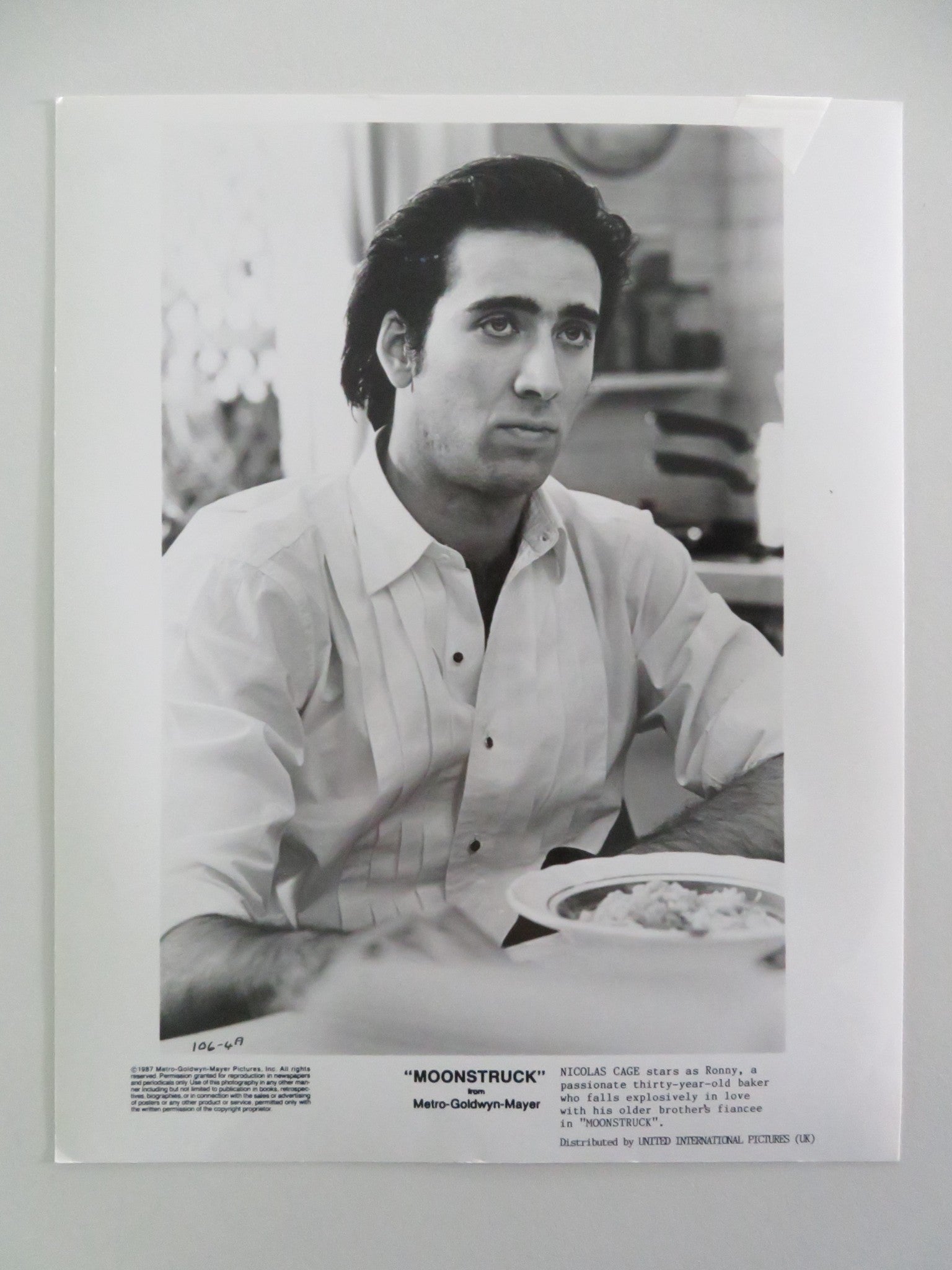 MOONSTRUCK - A MOVIE STILL PHOTO LOT OF 4 CHER NICOLAS CAGE 1987 Movie posters