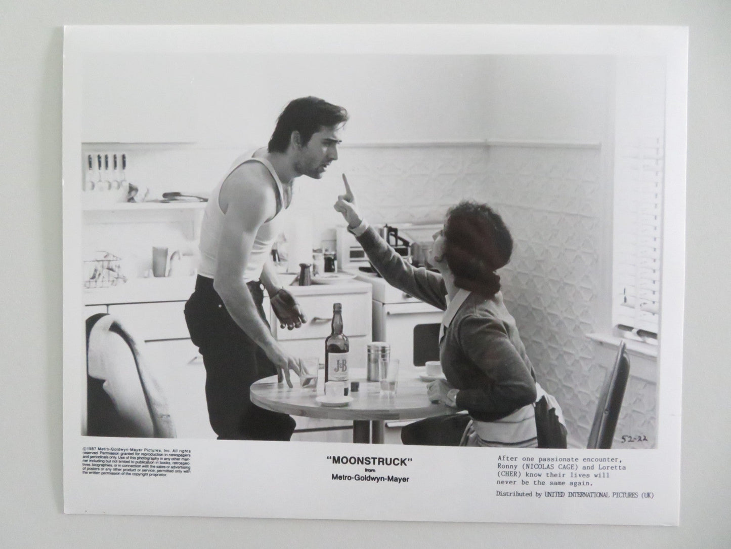 MOONSTRUCK - A MOVIE STILL PHOTO LOT OF 4 CHER NICOLAS CAGE 1987 Movie posters