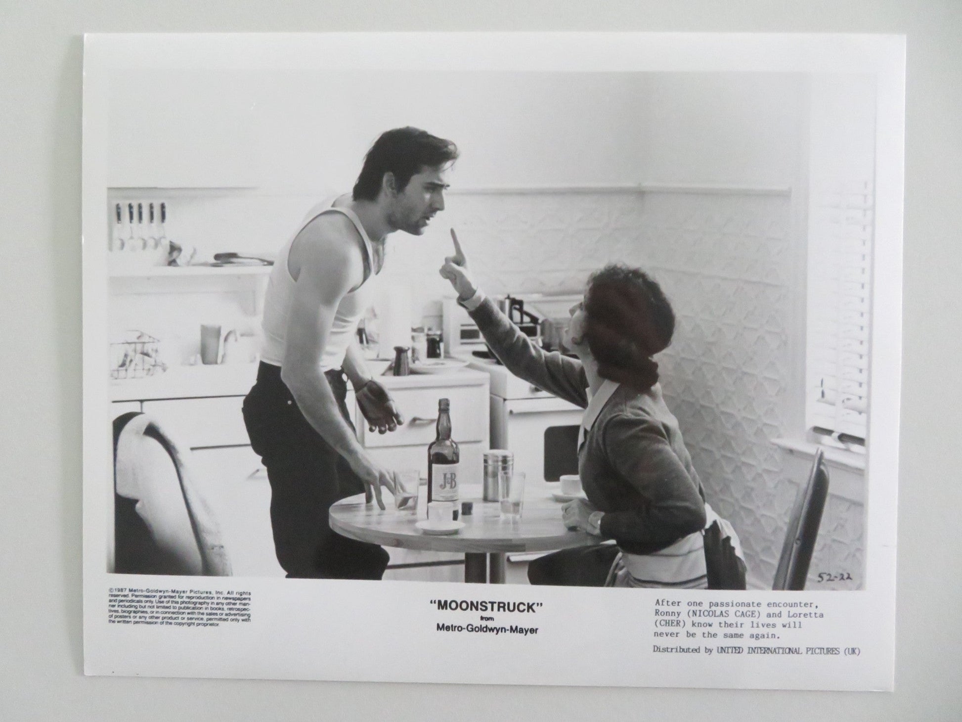 MOONSTRUCK - A MOVIE STILL PHOTO LOT OF 4 CHER NICOLAS CAGE 1987 Movie posters