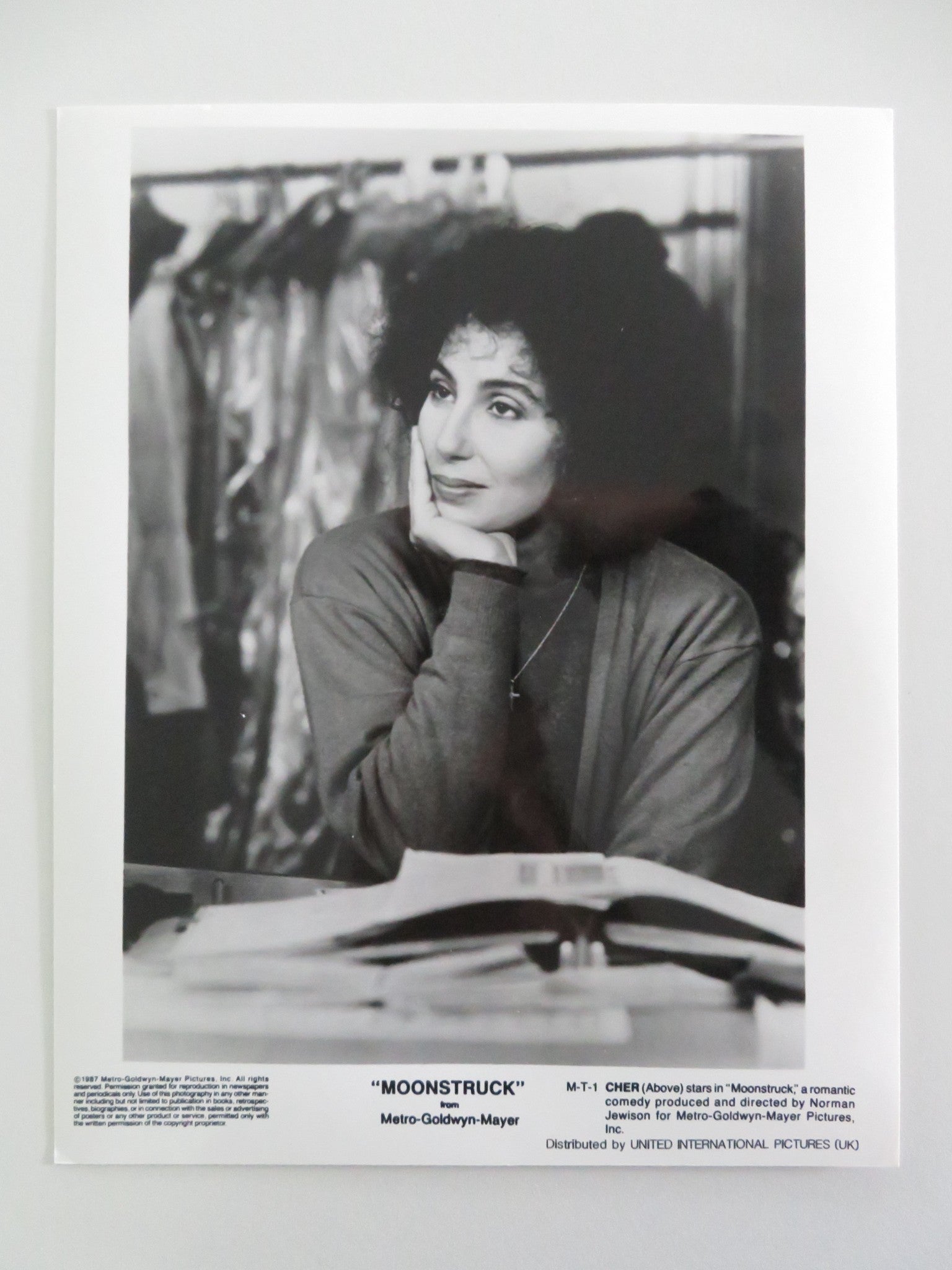 MOONSTRUCK - A MOVIE STILL PHOTO LOT OF 4 CHER NICOLAS CAGE 1987 Movie posters