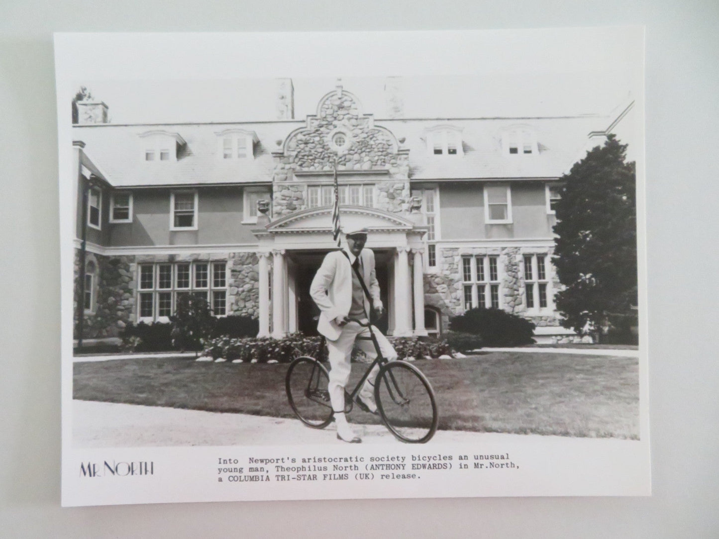 MR. NORTH MOVIE STILL PHOTO LOT OF 8 ROBERT MITCHUM ANJELICA HUSTON 1988 Movie posters