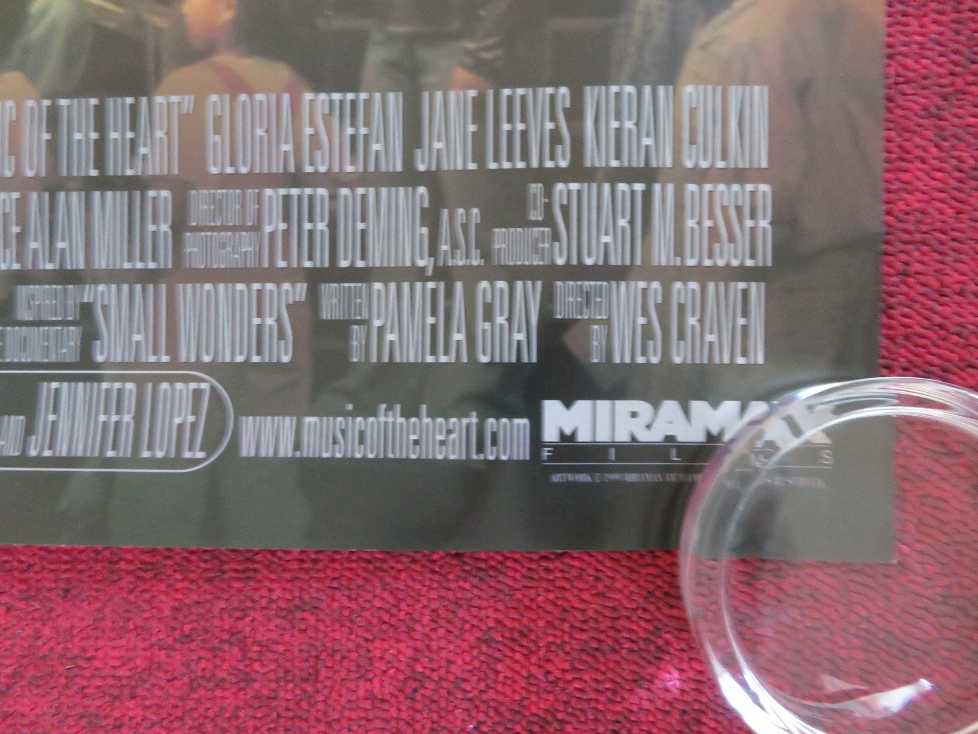 MUSIC OF THE HEART US ONE SHEET ROLLED POSTER MERYL STREEP ANGELA BASSETT 1999 Rendezvous Cinema Movie posters