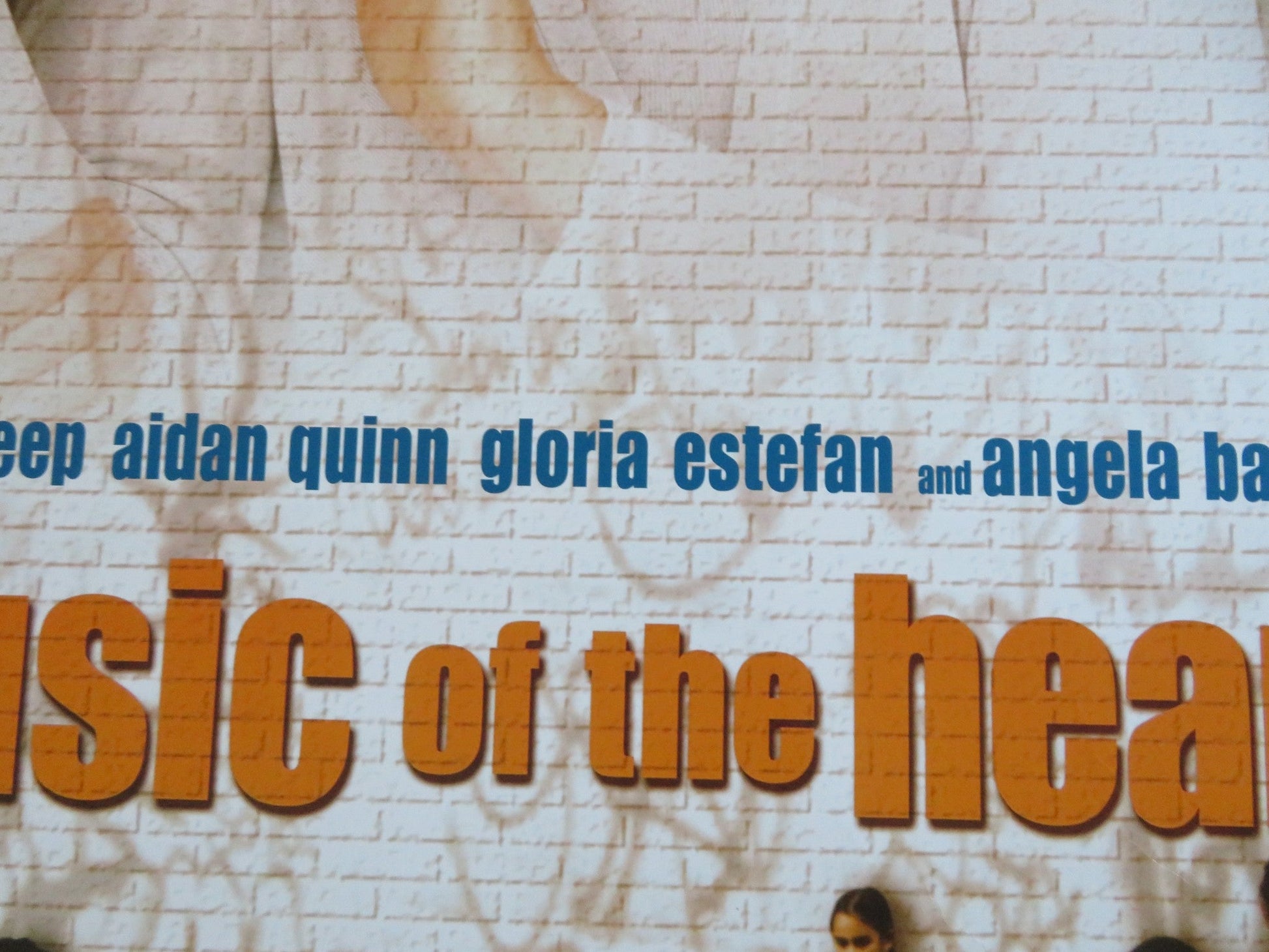 MUSIC OF THE HEART US ONE SHEET ROLLED POSTER MERYL STREEP ANGELA BASSETT 1999 Rendezvous Cinema Movie posters