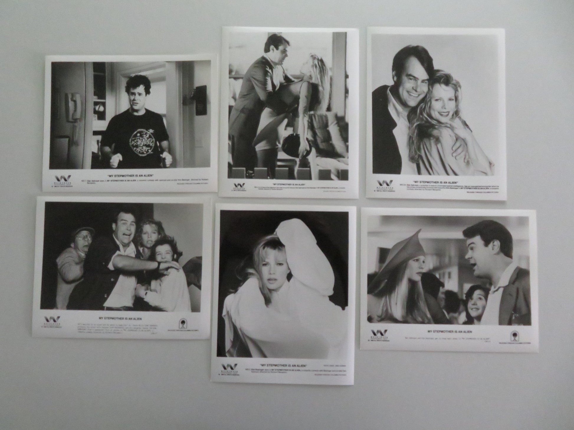 My Stepmother Is An Alien - B MOVIE STILL PHOTO LOT OF 6 DAN AKYROYD 1988 Movie posters