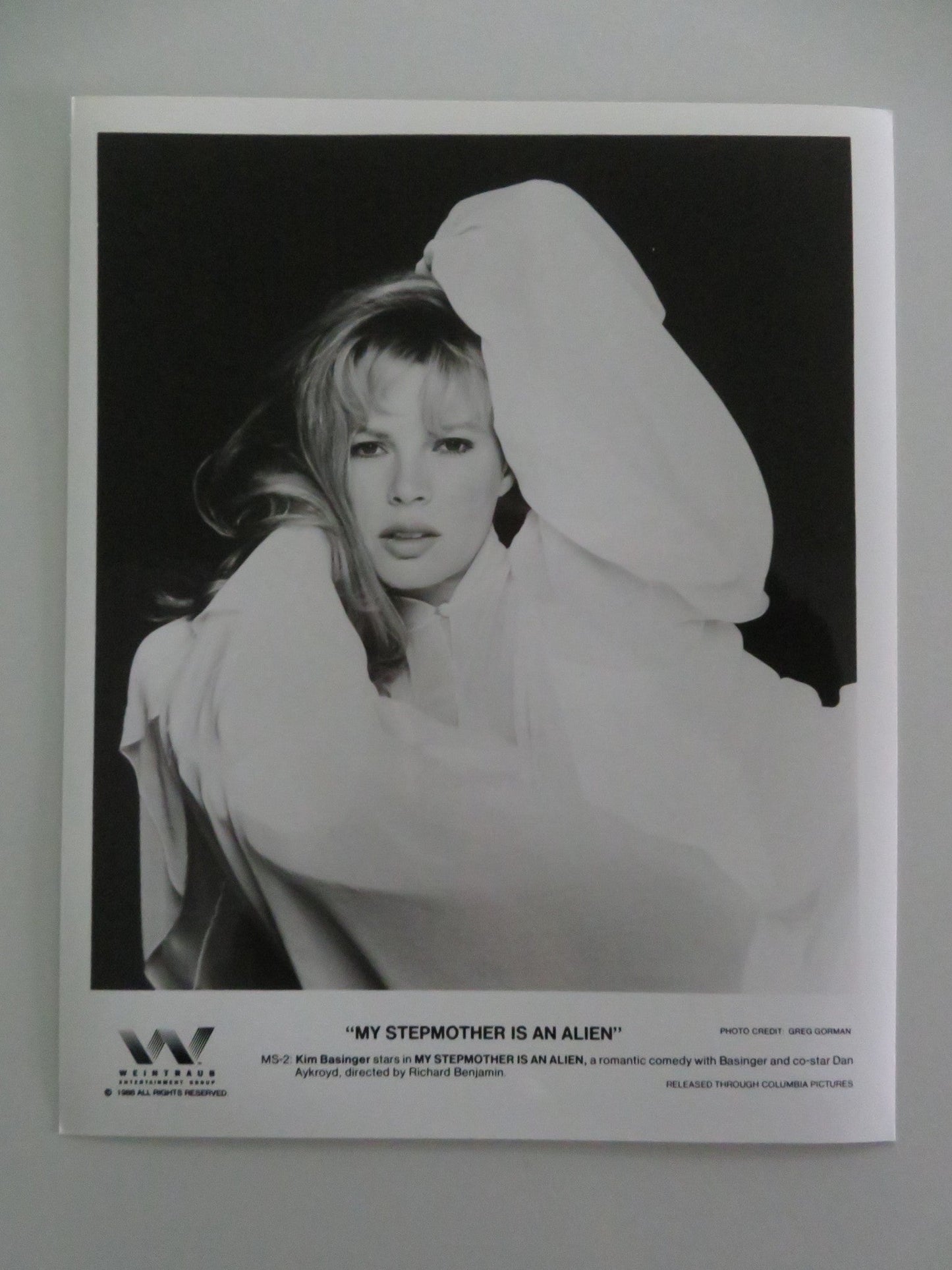 My Stepmother Is An Alien - B MOVIE STILL PHOTO LOT OF 6 DAN AKYROYD 1988 Movie posters