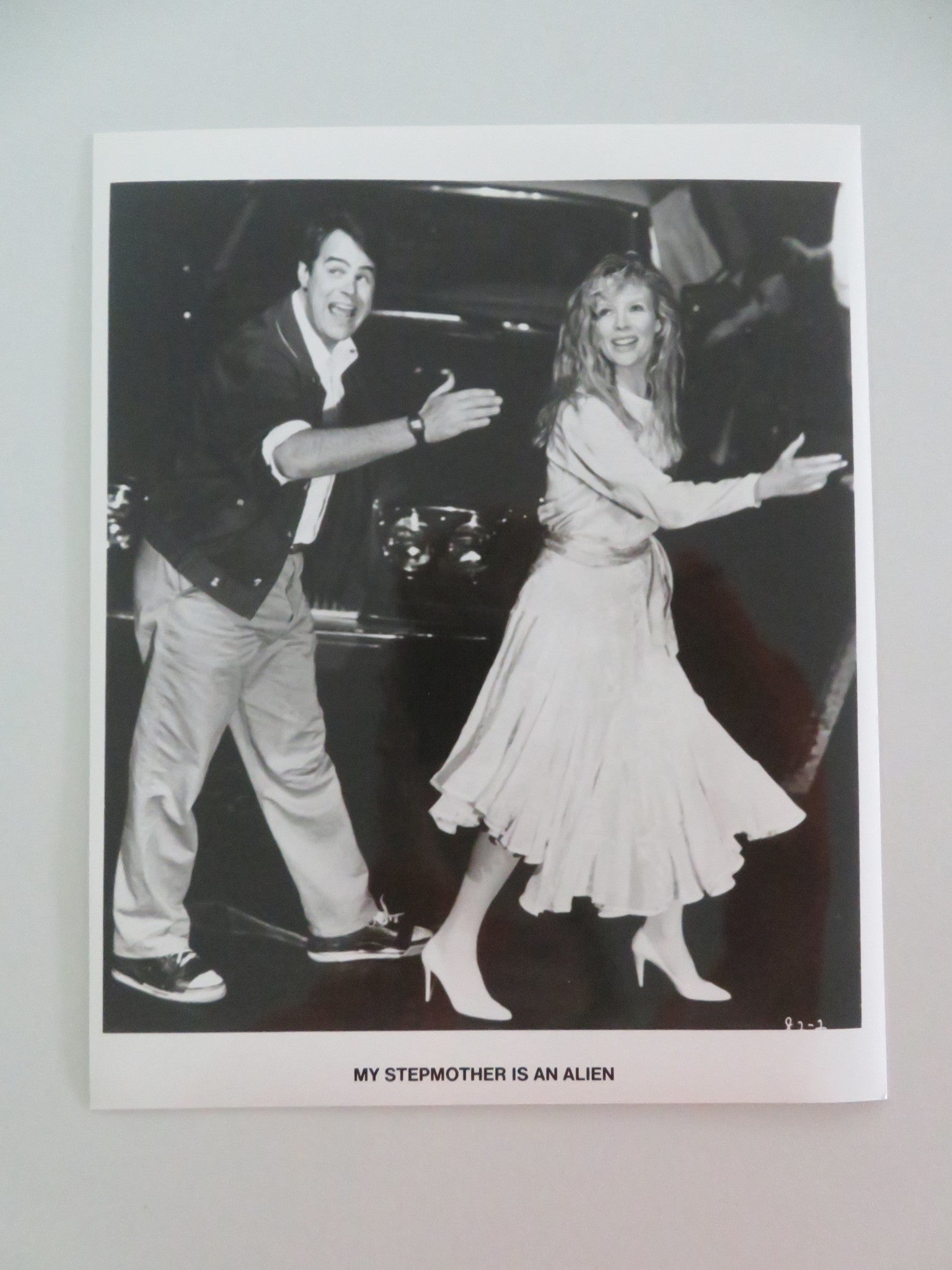 MY STEPMOTHER IS AN ALIEN MOVIE STILL PHOTO LOT OF 5 DAN AYKROYD BASINGER 1988 Movie posters