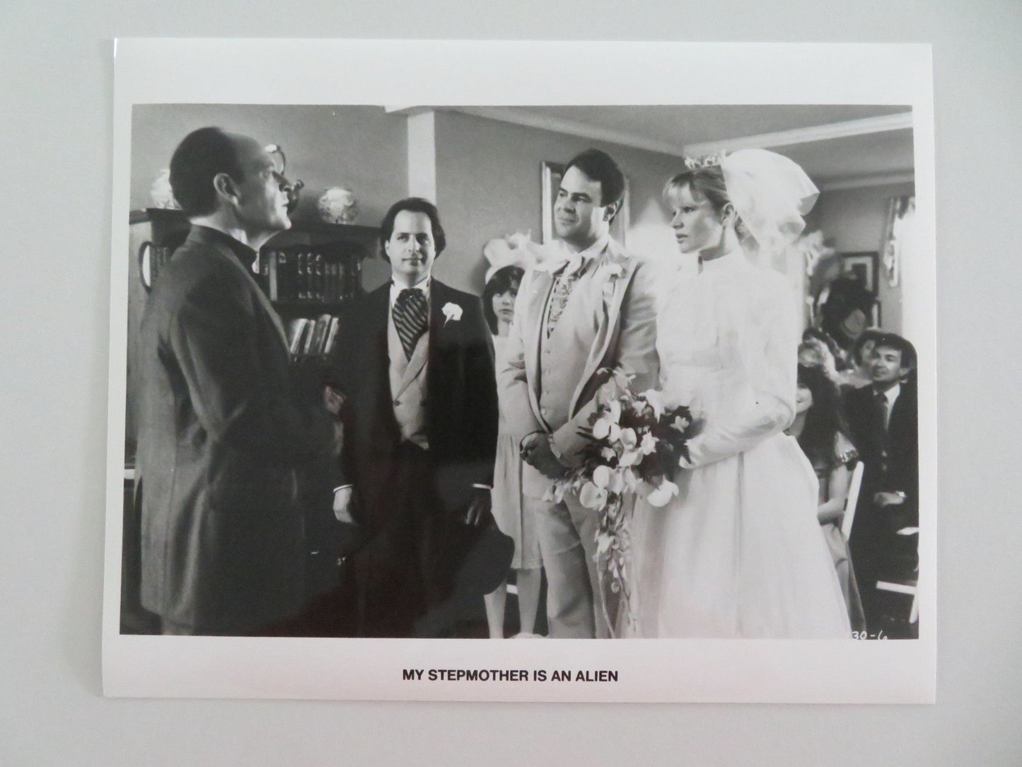 MY STEPMOTHER IS AN ALIEN MOVIE STILL PHOTO LOT OF 5 DAN AYKROYD BASINGER 1988 Movie posters