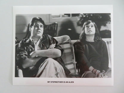 MY STEPMOTHER IS AN ALIEN MOVIE STILL PHOTO LOT OF 5 DAN AYKROYD BASINGER 1988 Movie posters