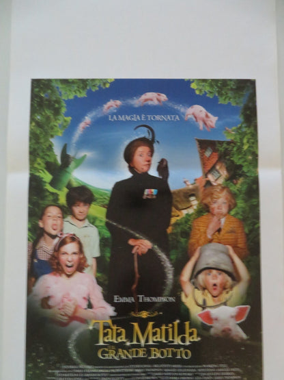 NANNY MCPHEE RETURNS ITALIAN LOCANDINA POSTER EMMA THOMPSON ASA BUTTERFIELD 2010 Movie posters