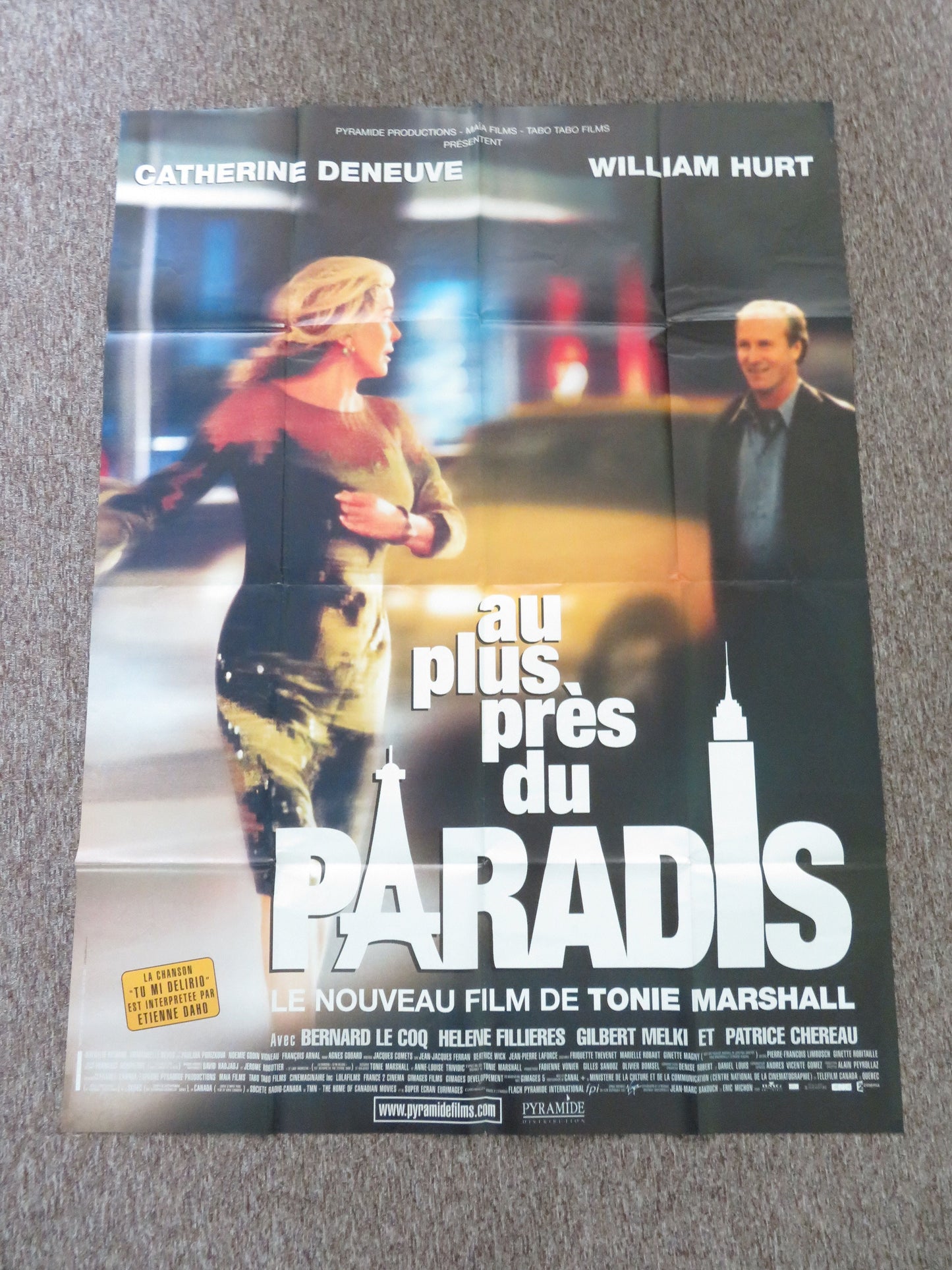 Nearest to Heaven French Grande Poster Catherine Deneuve William Hurt 2002 Movie posters