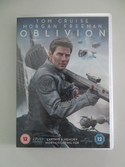 OBLIVION (DVD) TOM CRUISE MORGAN FREEMAN 2013 REGION 2,4 Movie posters