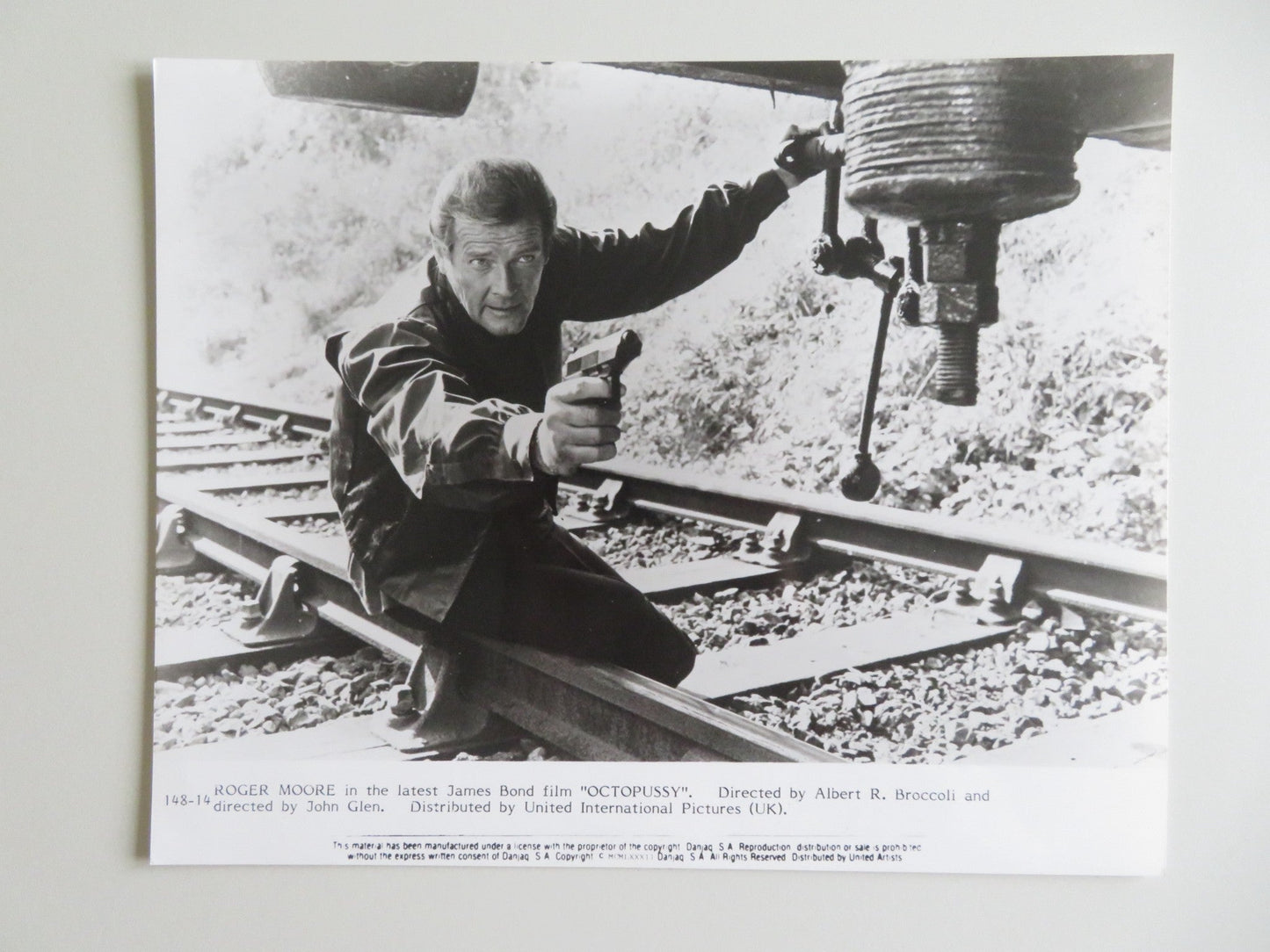 OCTOPUSSY MOVIE STILL PHOTO LOT OF 2 007 JAMES BOND ROGER MOORE MAUD ADAMS 1983 - Rendezvous Cinema