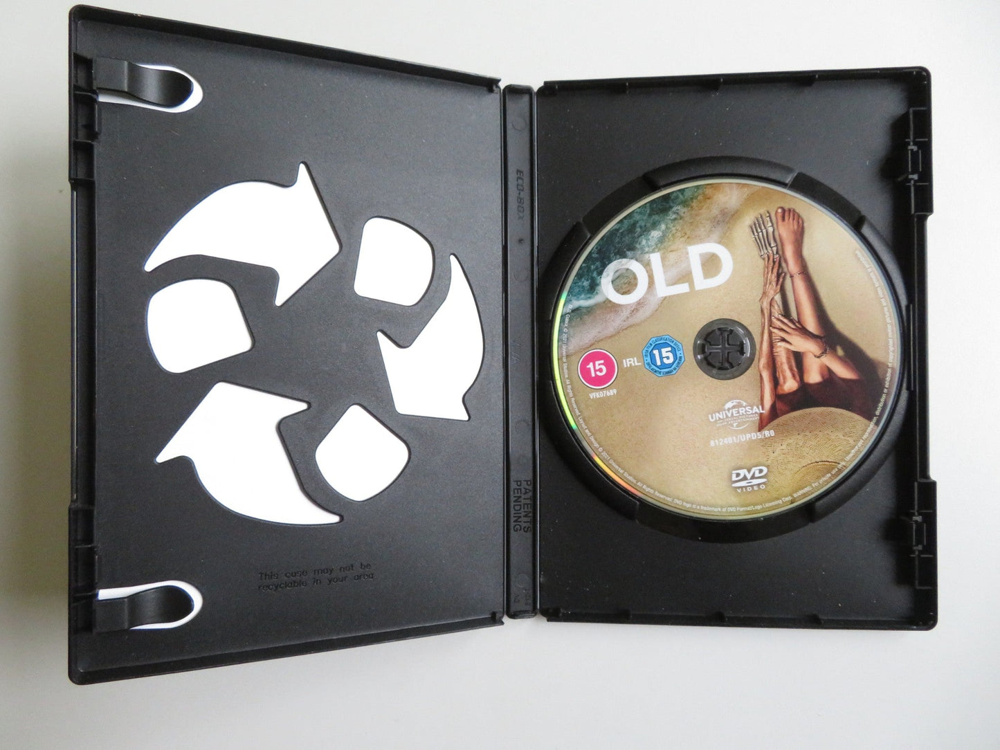 OLD (DVD) RUFUS SEWELL GAEL GARCIA BERNAL 2021 REGION 2, 4 - Rendezvous Cinema