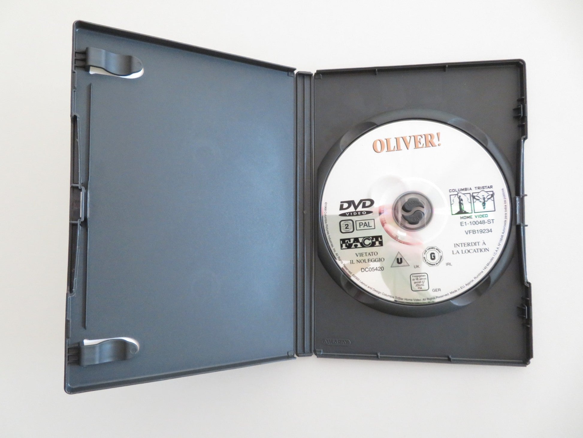 OLIVER! (DVD) RON MOODY OLIVER REED 1968 REGION 2 - Rendezvous Cinema