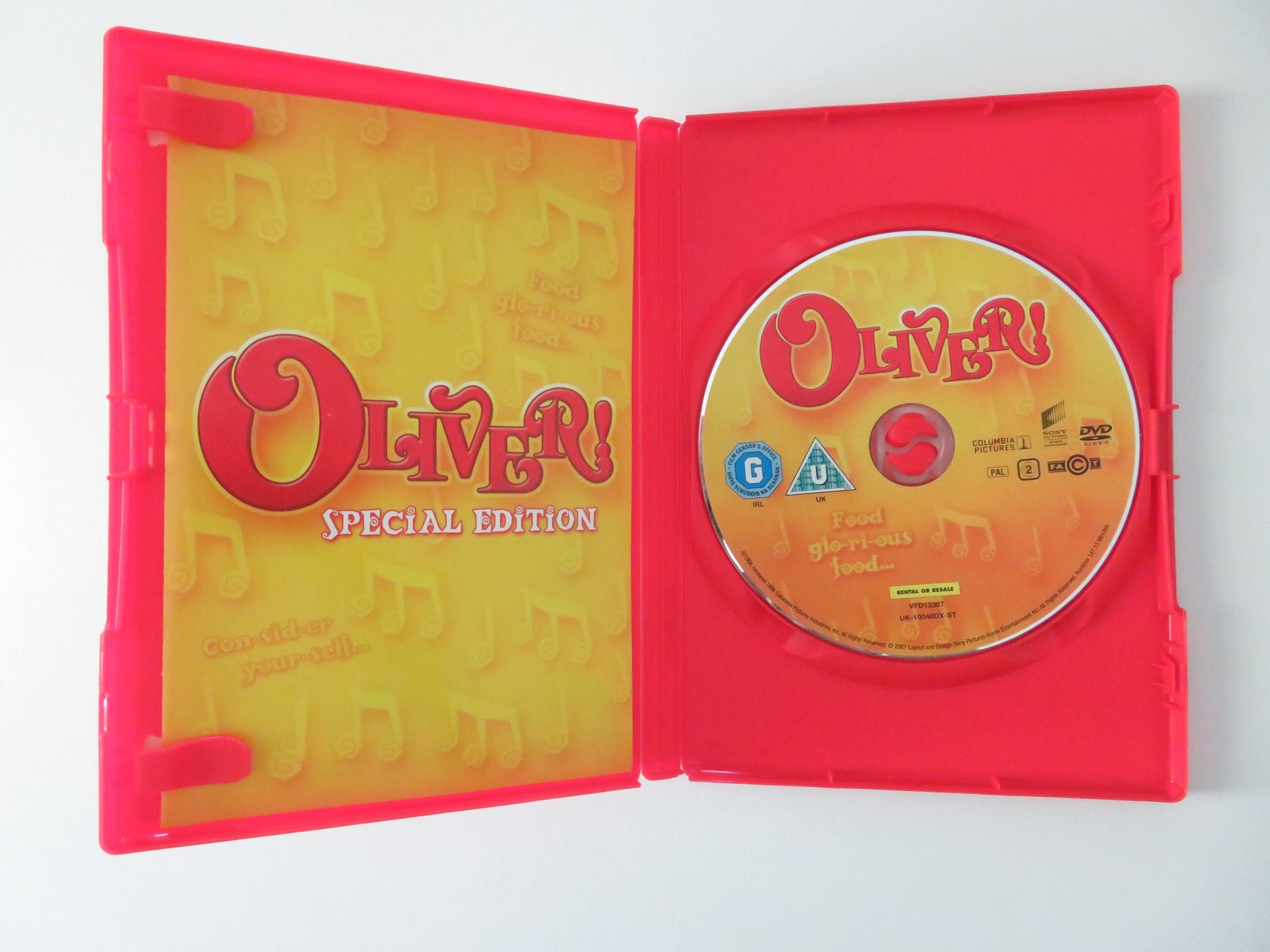 Oliver! - Special Edition (DVD) Mark Lester Ron Moody Oliver Reed 1968 Region 2 Movie posters