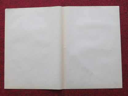 ONE ARMED SWORDSWOMAN - A ITALIAN FOTOBUSTA POSTER CHING - CHING CHANG 1973 Rendezvous Cinema Movie posters