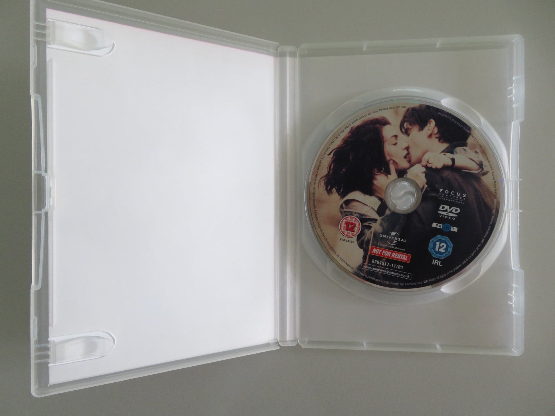 ONE DAY (DVD) ANNE HATHAWAY JIM STURGESS 2011 REGION 2,4 Movie posters