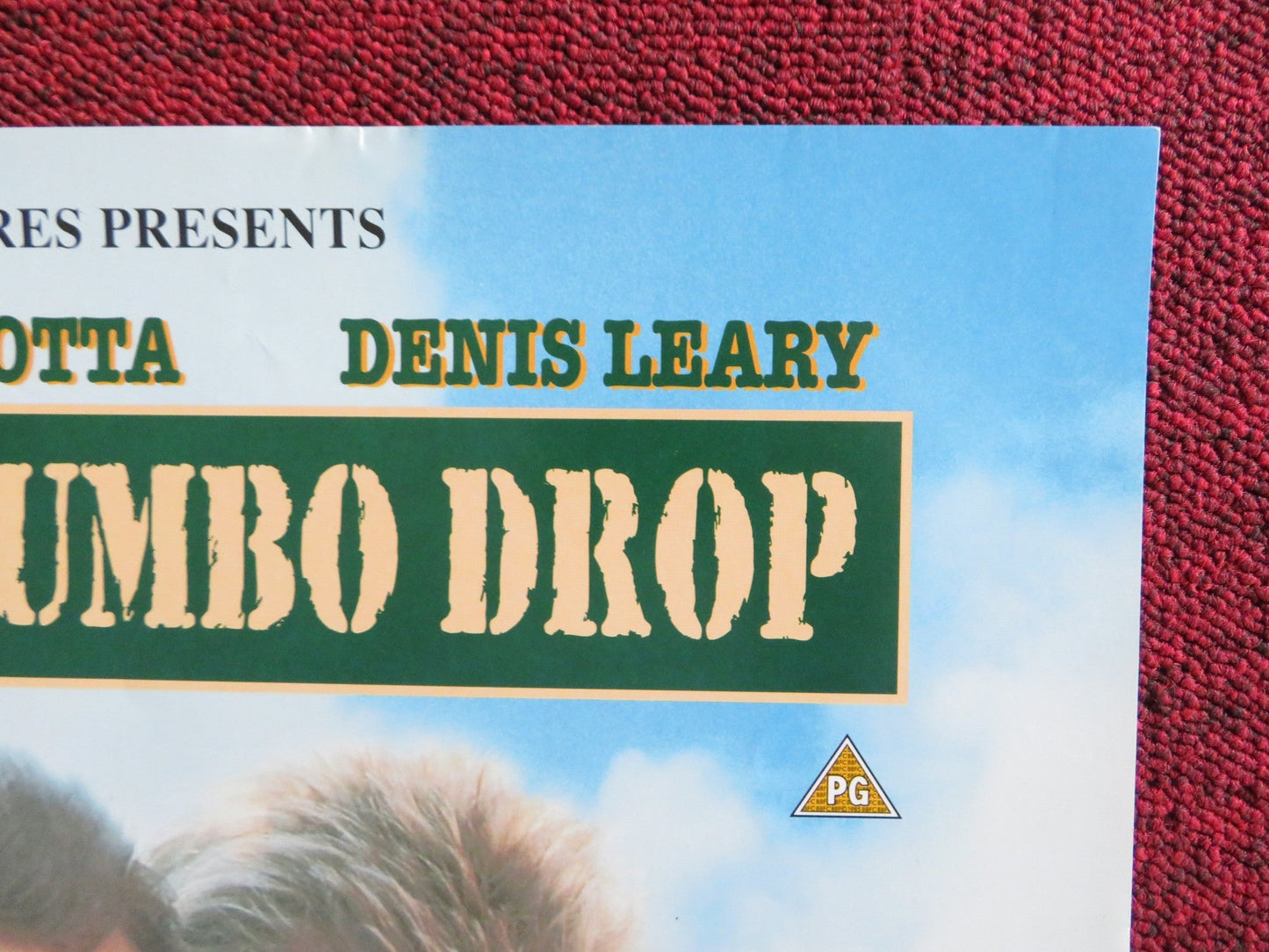 OPERATION DUMBO DROP VHS VIDEO POSTER DANNY GLOVER RAY LIOTTA 1995 Rendezvous Cinema Movie posters