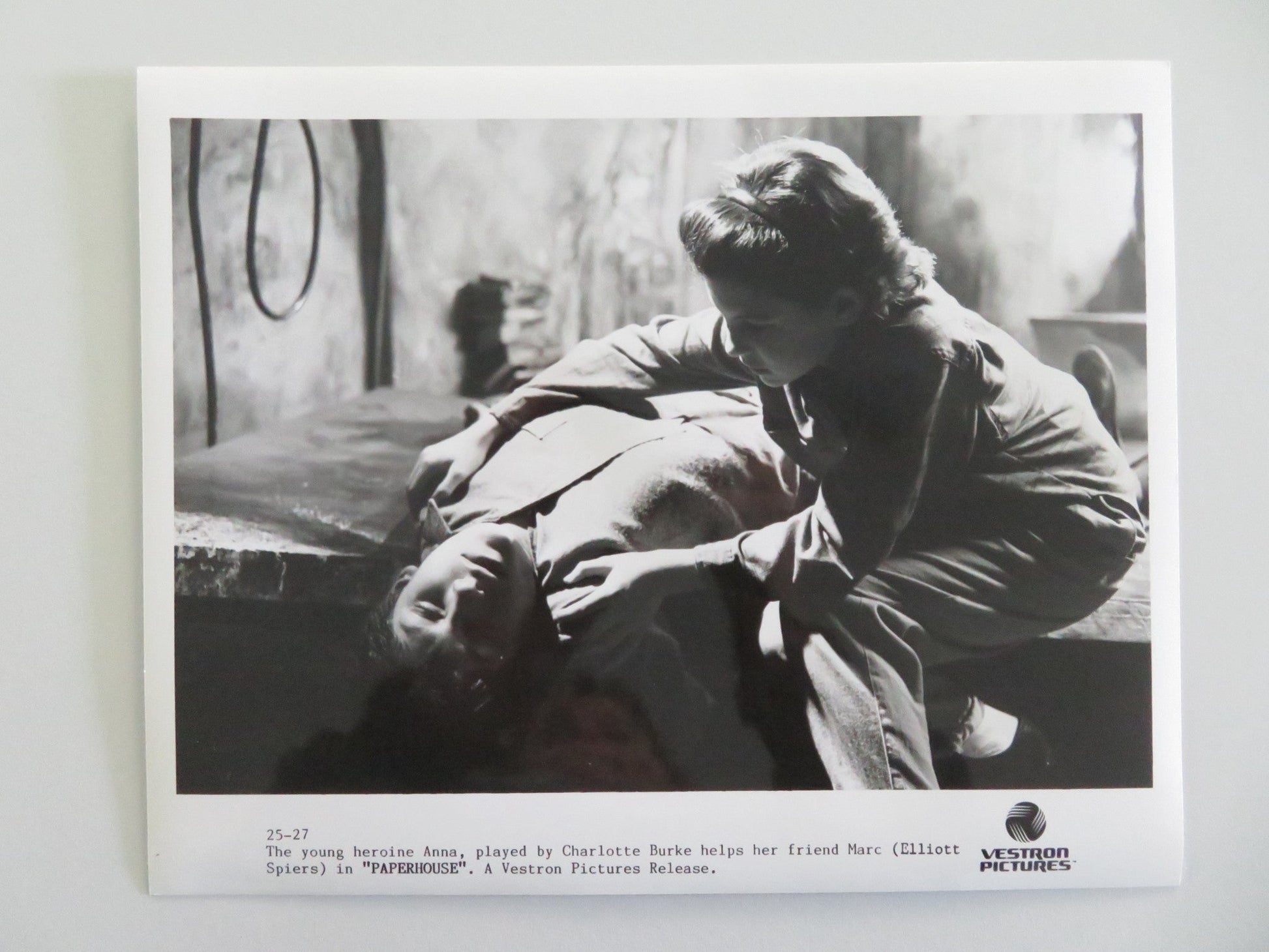 PAPERHOUSE - A MOVIE STILL PHOTO LOT OF 6 CHARLOTTE BURKE ELLIOTT SPIERS 1988 Movie posters