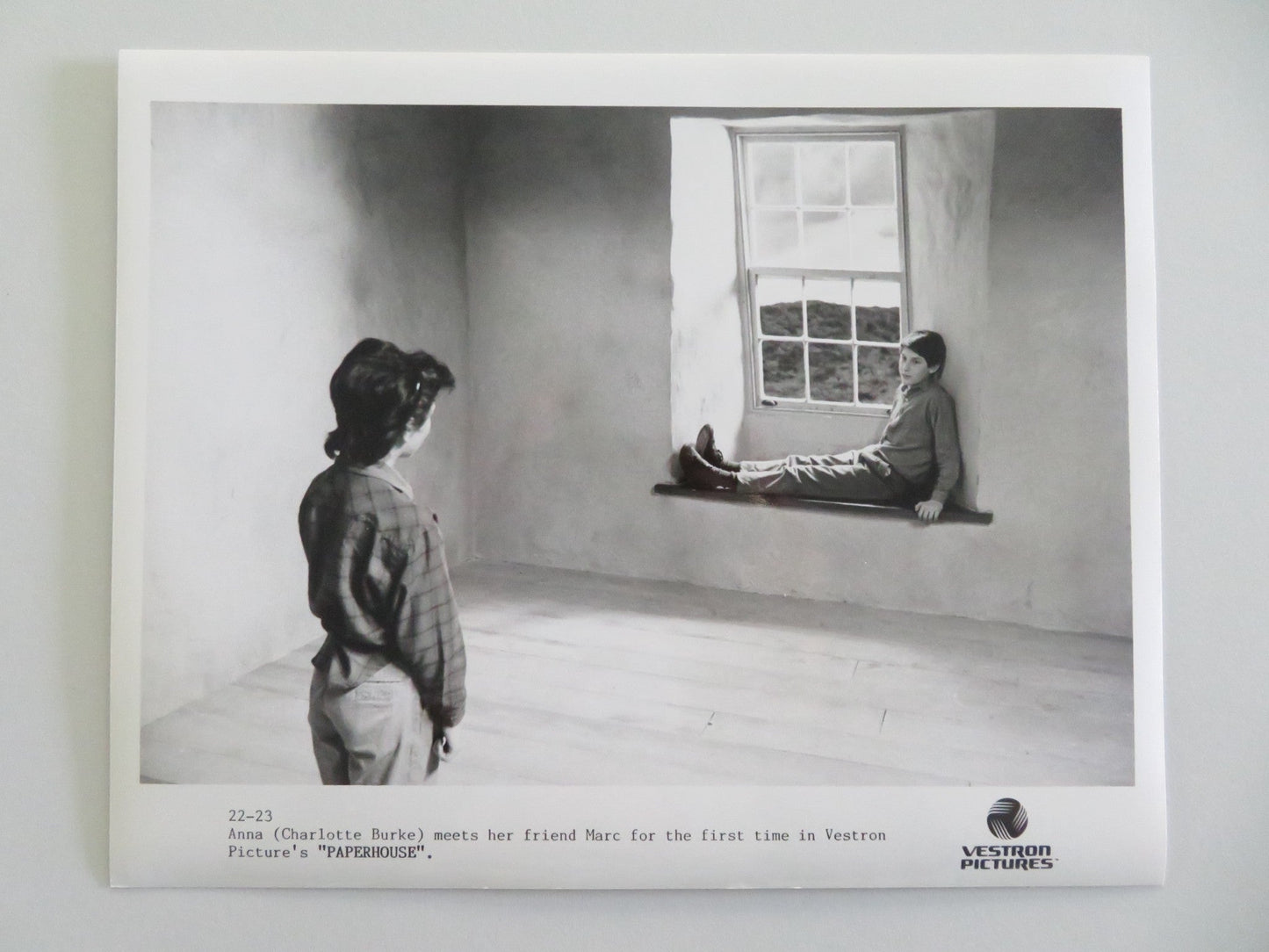 PAPERHOUSE - A MOVIE STILL PHOTO LOT OF 6 CHARLOTTE BURKE ELLIOTT SPIERS 1988 Movie posters