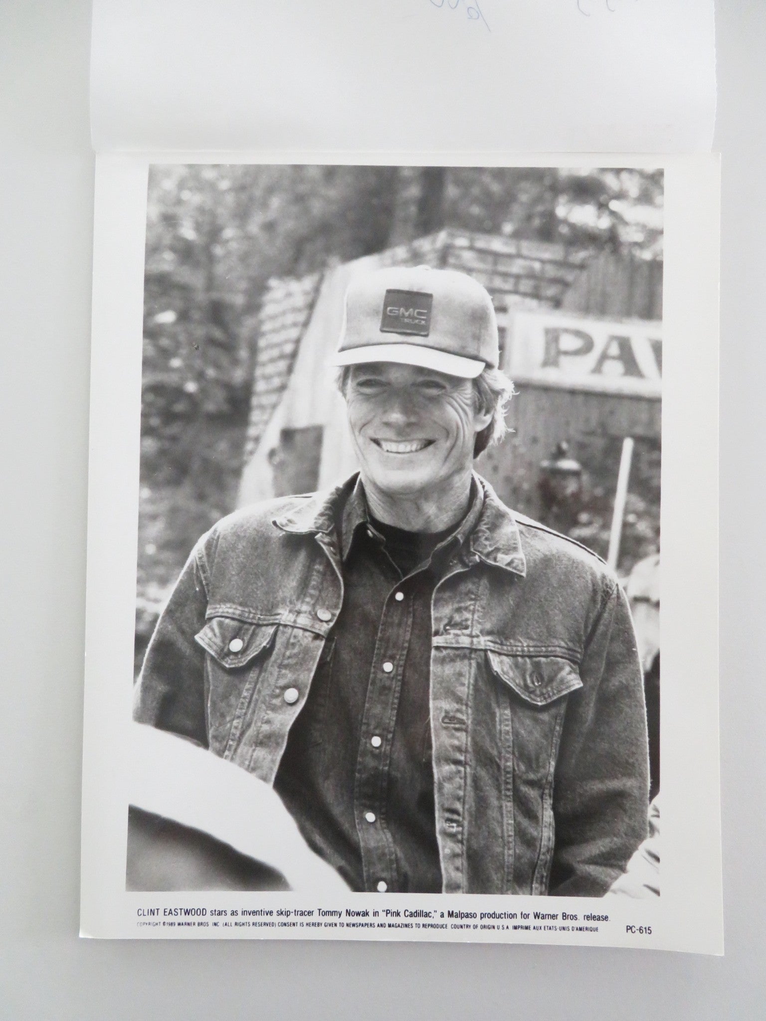 PINK CADILLAC MOVIE STILL PHOTO CLINT EASTWOOD BERNADETTE PETERS 1989 Movie posters