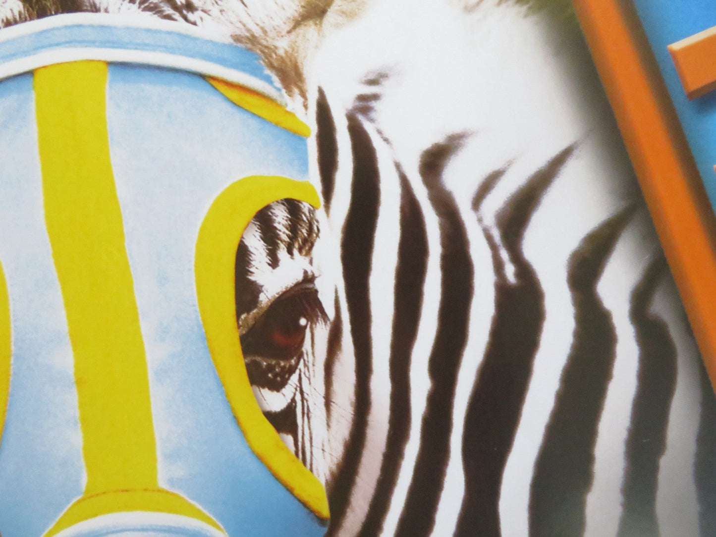 RACING STRIPES DVD & VHS VIDEO POSTER SNOOP DOGG DUSTIN HOFFMAN 2005 Rendezvous Cinema Movie posters