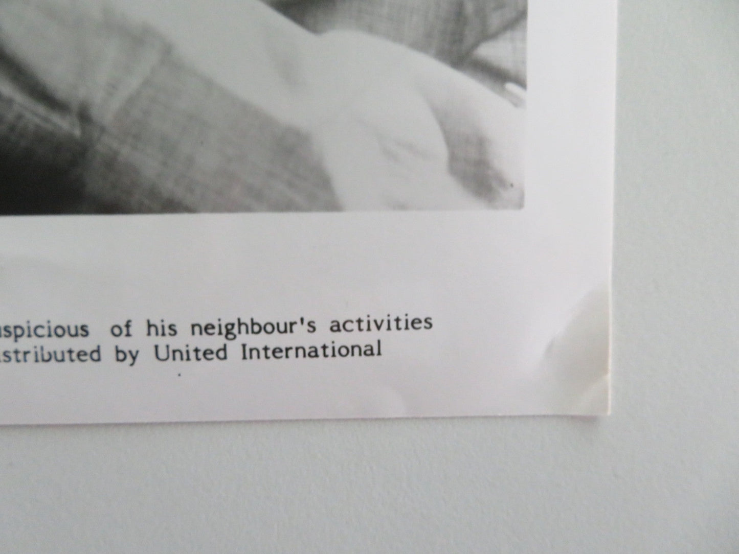 READ WINDOW MOVIE STILL PHOTO LOT OF 2 JAMES STEWART RAYMOND BURR R1983 Movie posters