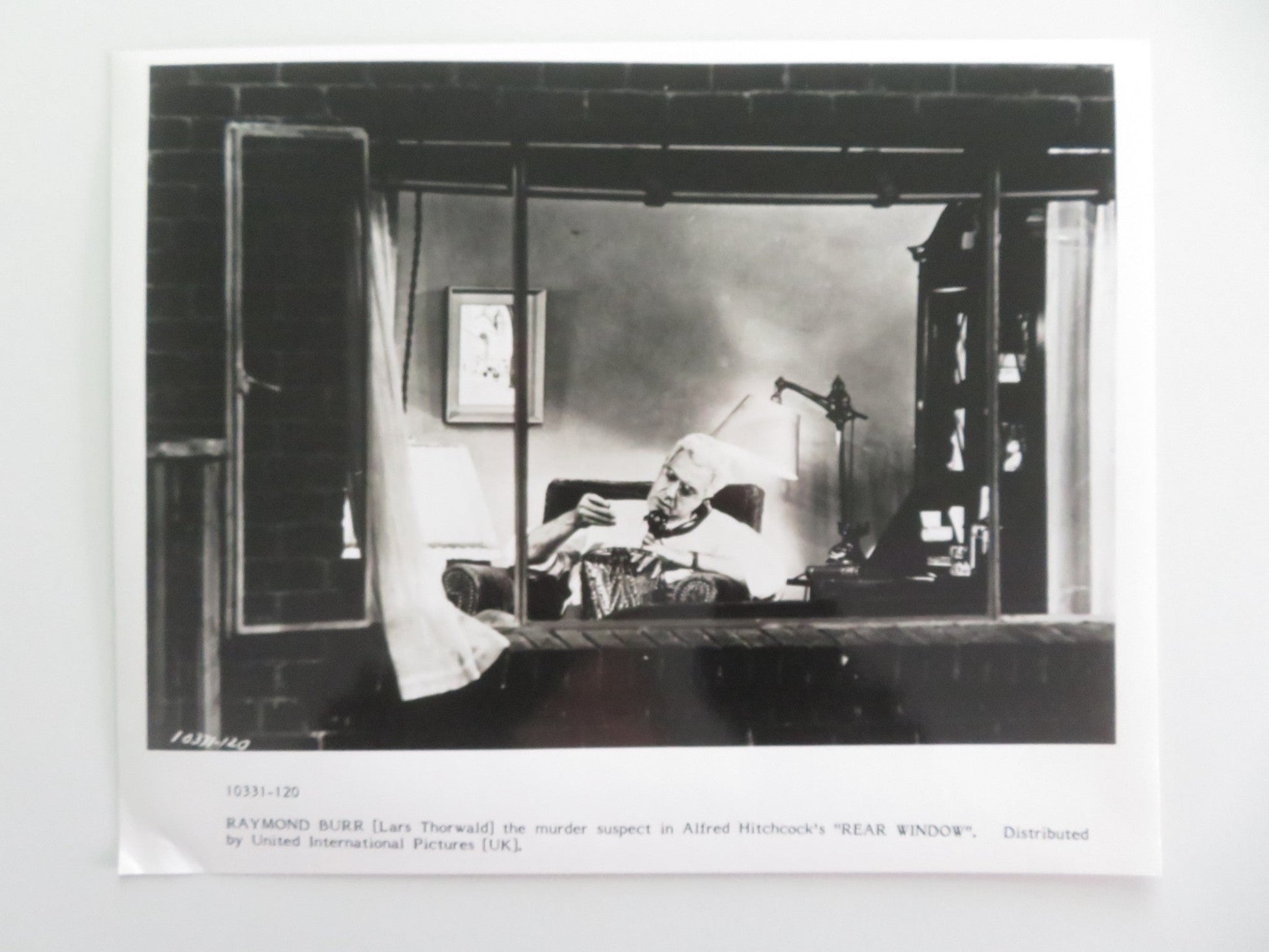 READ WINDOW MOVIE STILL PHOTO LOT OF 2 JAMES STEWART RAYMOND BURR R1983 Movie posters