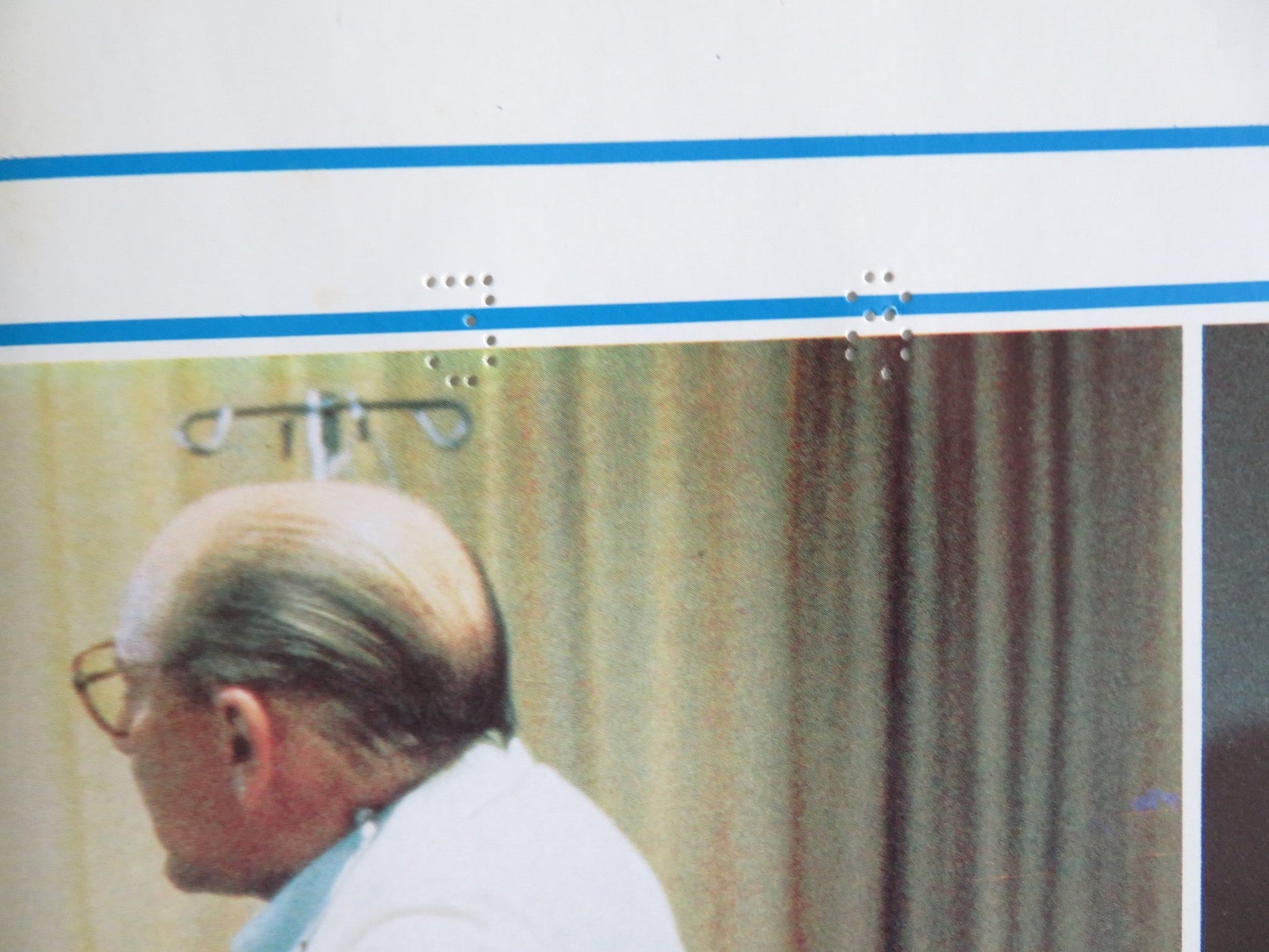 RETURN OF THE LIVING DEAD 2 - A ITALIAN FOTOBUSTA POSTER JAMES KAREN 1988 Rendezvous Cinema Movie posters