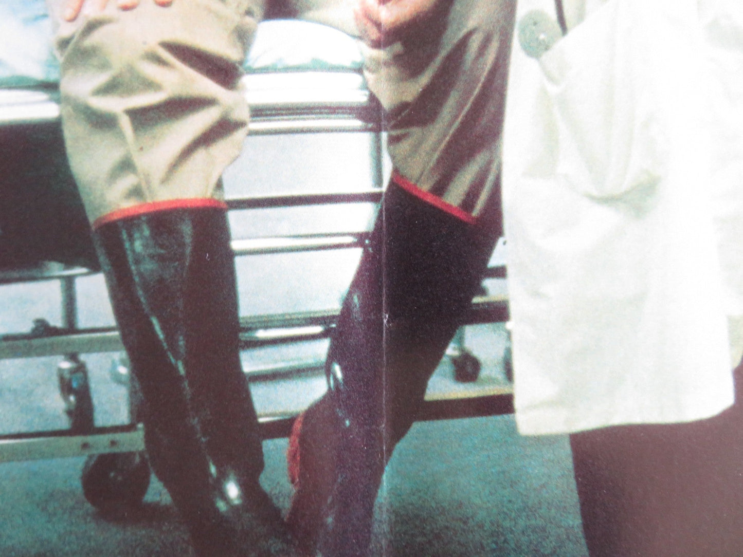 RETURN OF THE LIVING DEAD 2 - A ITALIAN FOTOBUSTA POSTER JAMES KAREN 1988 Rendezvous Cinema Movie posters