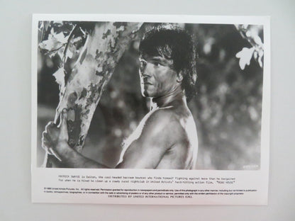 ROAD HOUSE - A MOVIE STILL PHOTO LOT OF 2 PATRICK SWAYZE KELLY LYNCH 1989 Movie posters