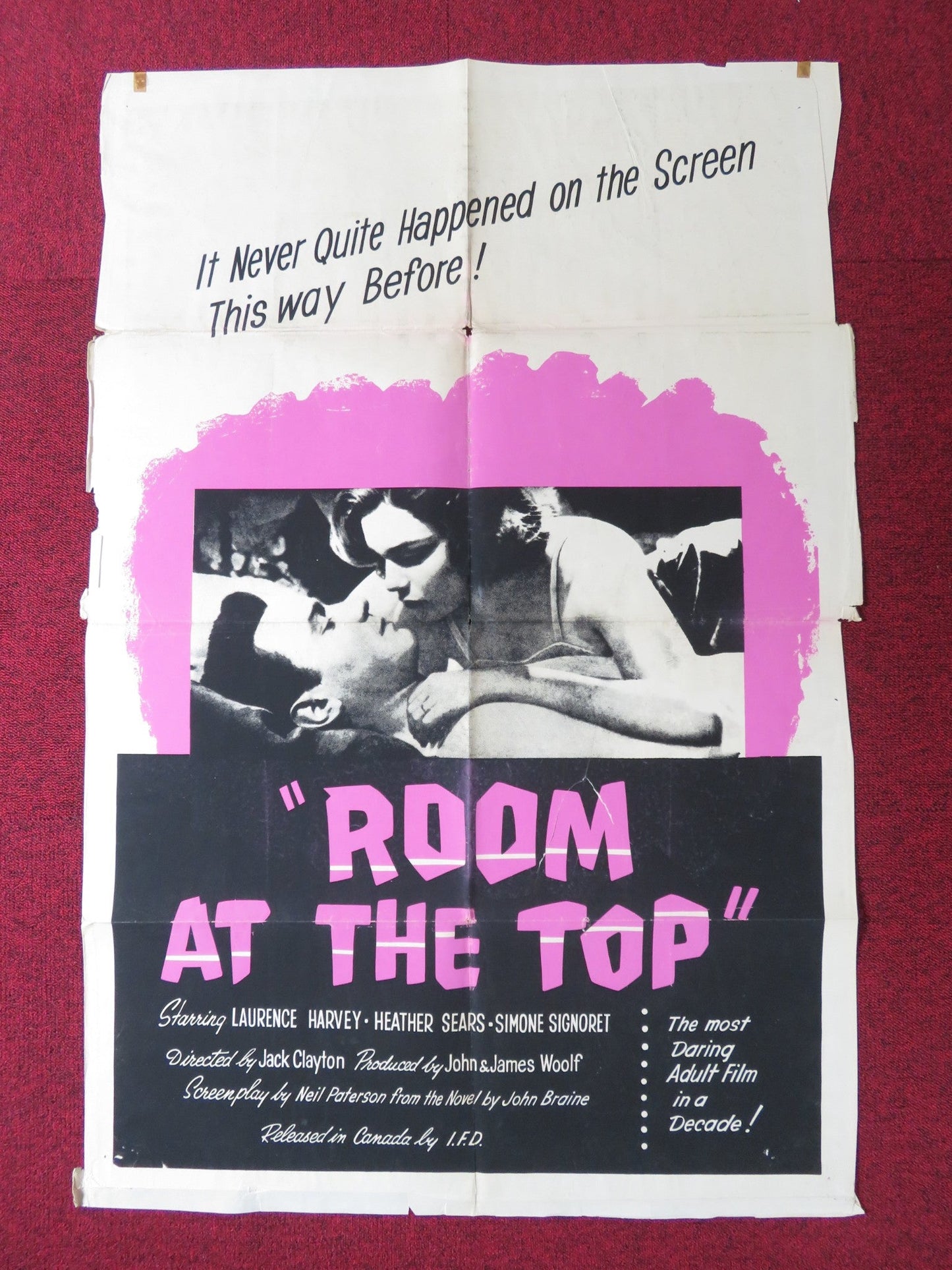 ROOM AT THE TOP FOLDED US ONE SHEET POSTER SIMONE SIGNORET LAURENCE HARVEY 1958 Rendezvous Cinema Movie posters