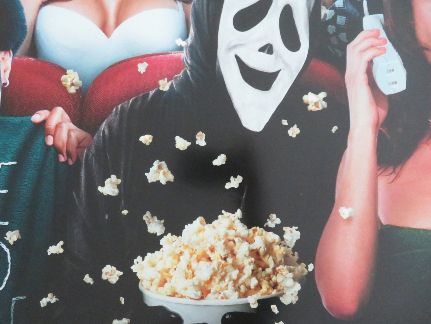 SCARY MOVIE UK QUAD ROLLED POSTER CARMEN ELECTRA DAVE SHERIDAN 2000 - Rendezvous Cinema