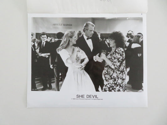 SHE DEVIL MOVIE STILL PHOTO MERYL STREEP ROSEANNE BARR 1989 Movie posters