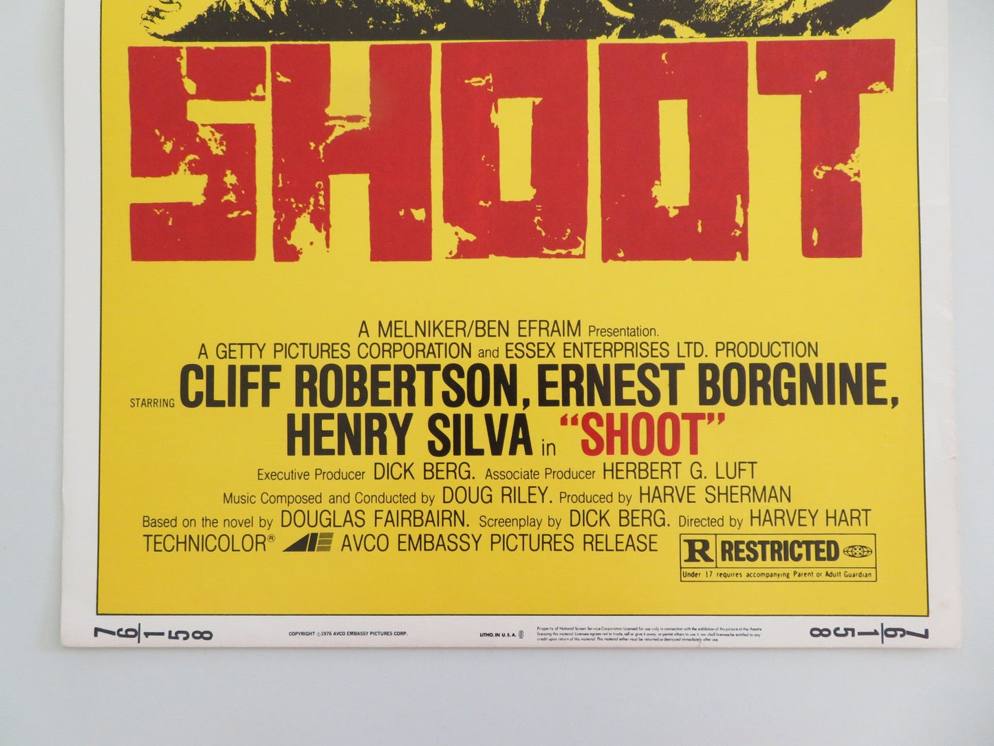 SHOOT US INSERT POSTER CLIFF ROBERTSON ERNEST BORGNINE 1976 Movie posters