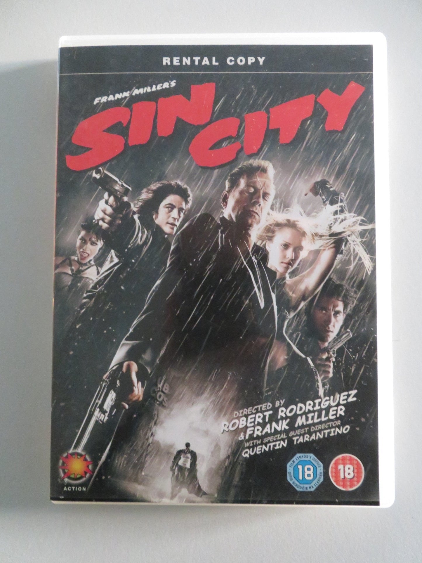 SIN CITY (DVD) BRUCE WILLIS BENICIO DEL TORO 2005 REGION 2 Movie posters