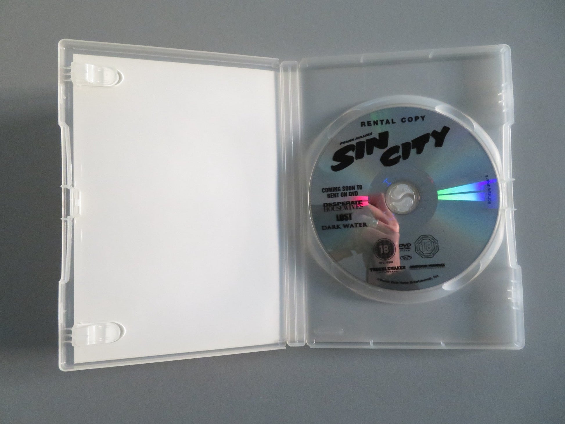 SIN CITY (DVD) BRUCE WILLIS BENICIO DEL TORO 2005 REGION 2 Movie posters