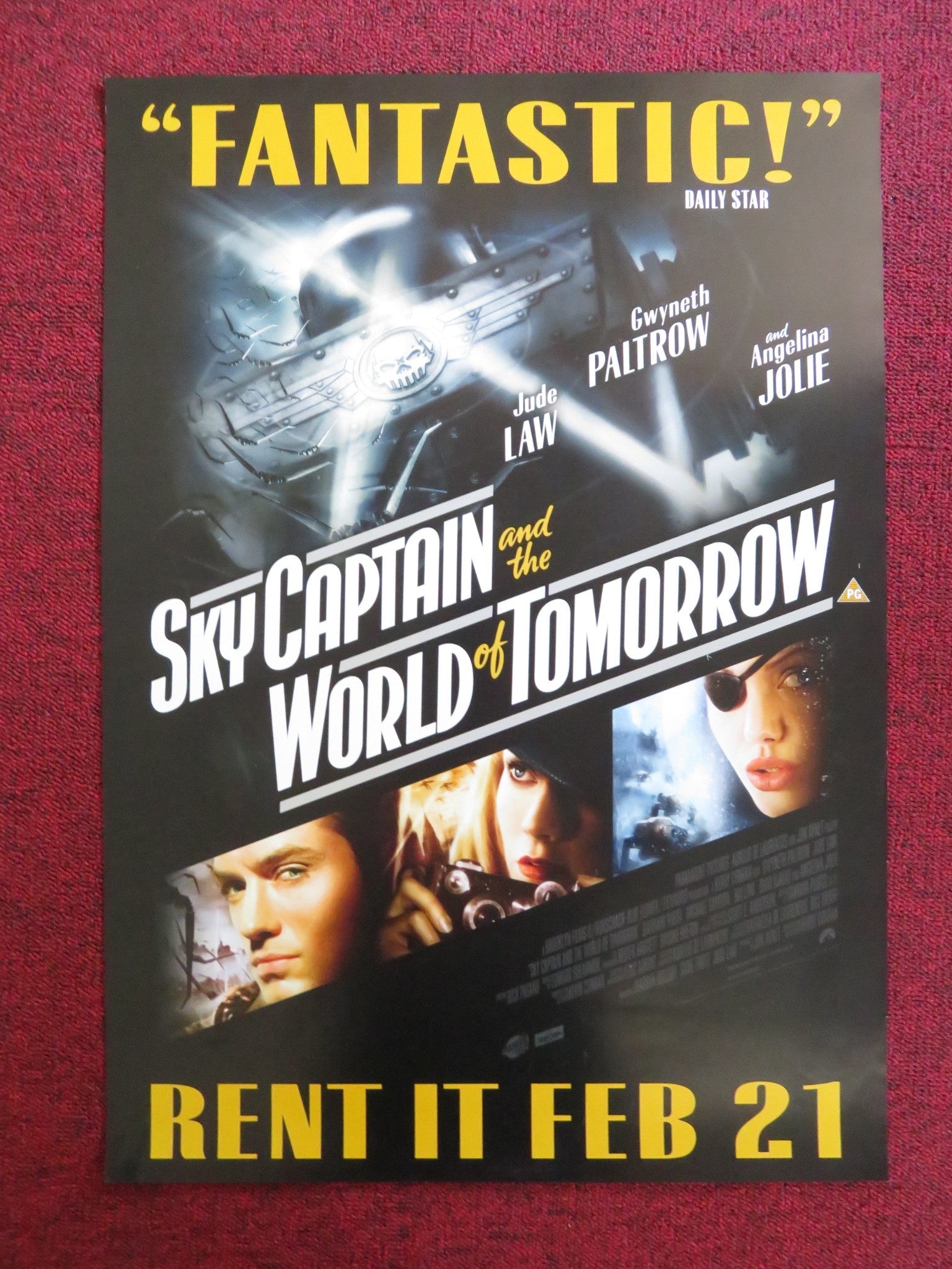 SKY CAPTAIN AND THE WORLD OF TOMORROW VHS VIDEO POSTER JUDE LAW 2004 Rendezvous Cinema Movie posters