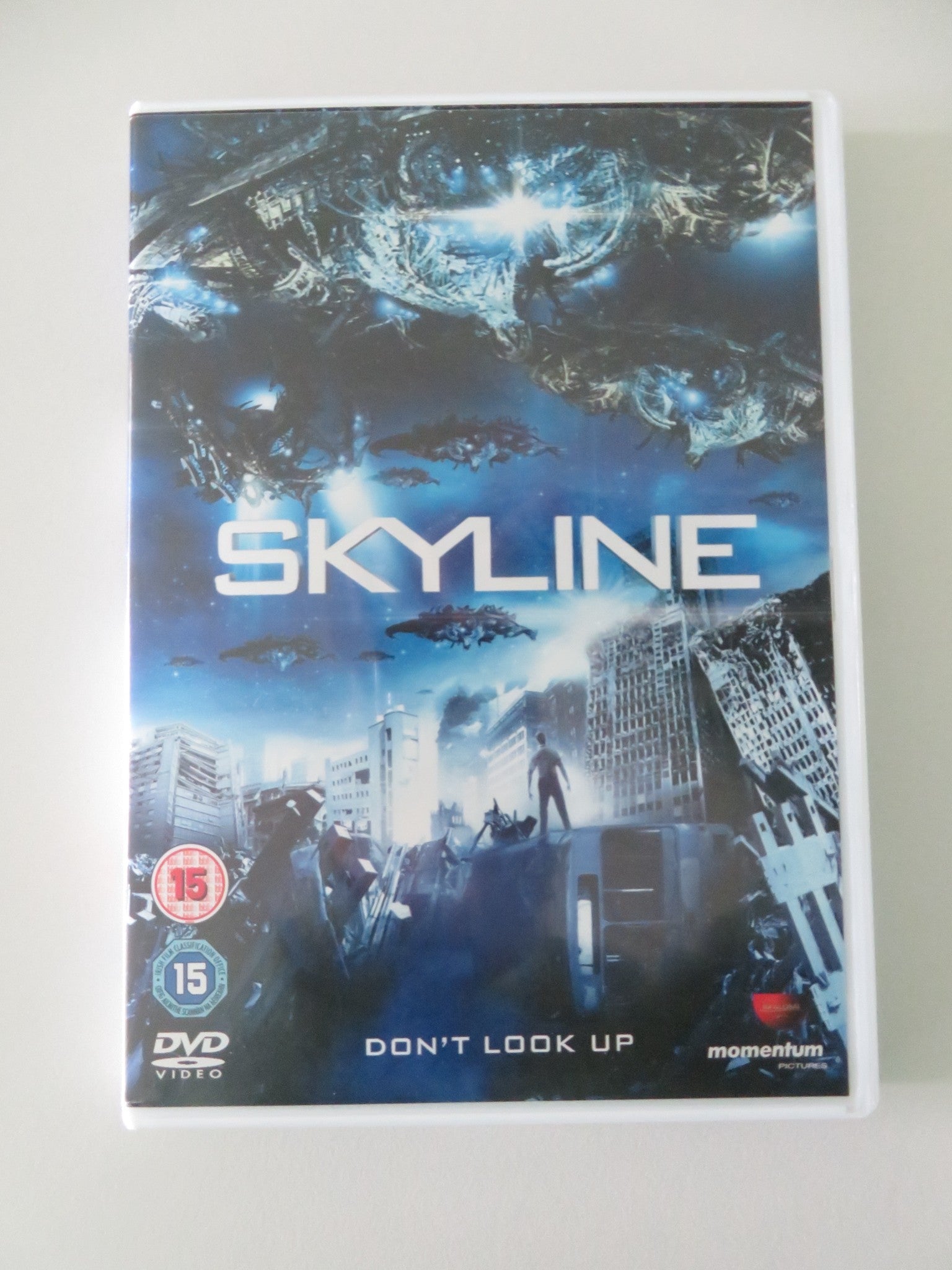 Skyline (DVD) Eric Balfour Scottie Thompson 2010 Region 2 Movie posters