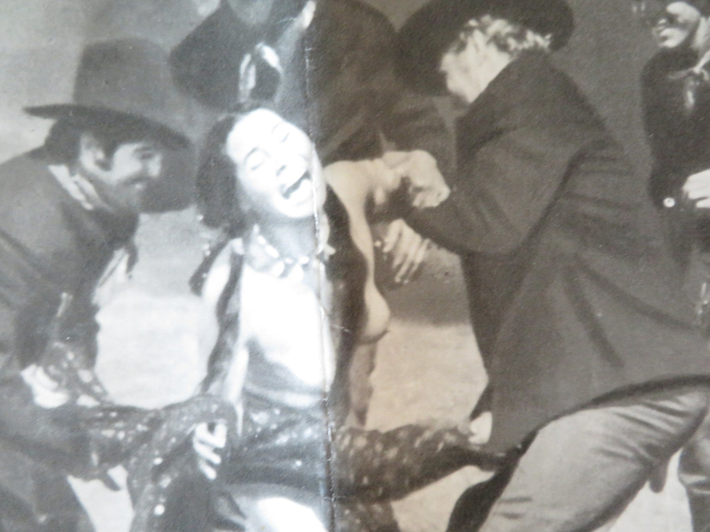 SOLDIER BLUE - D ITALIAN FOTOBUSTA POSTER CANDICE BERGEN DONALD PLEASENCE 1970 Rendezvous Cinema Movie posters