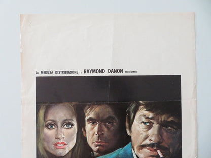 SOMEONE BEHIND THE DOOR ITALIAN LOCANDINA POSTER BRONSON ANTHONY PERKINS 1971 Movie posters