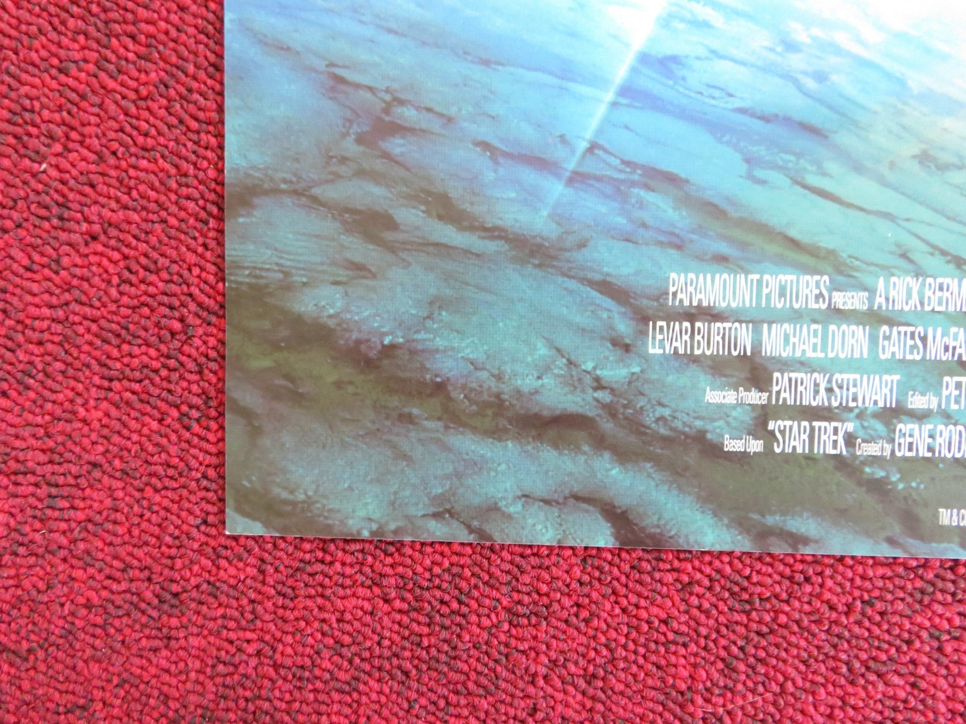 STAR TREK: INSURRECTION VHS VIDEO POSTER PATRICK STEWART JONATHAN FRAKES 1998 Rendezvous Cinema Movie posters