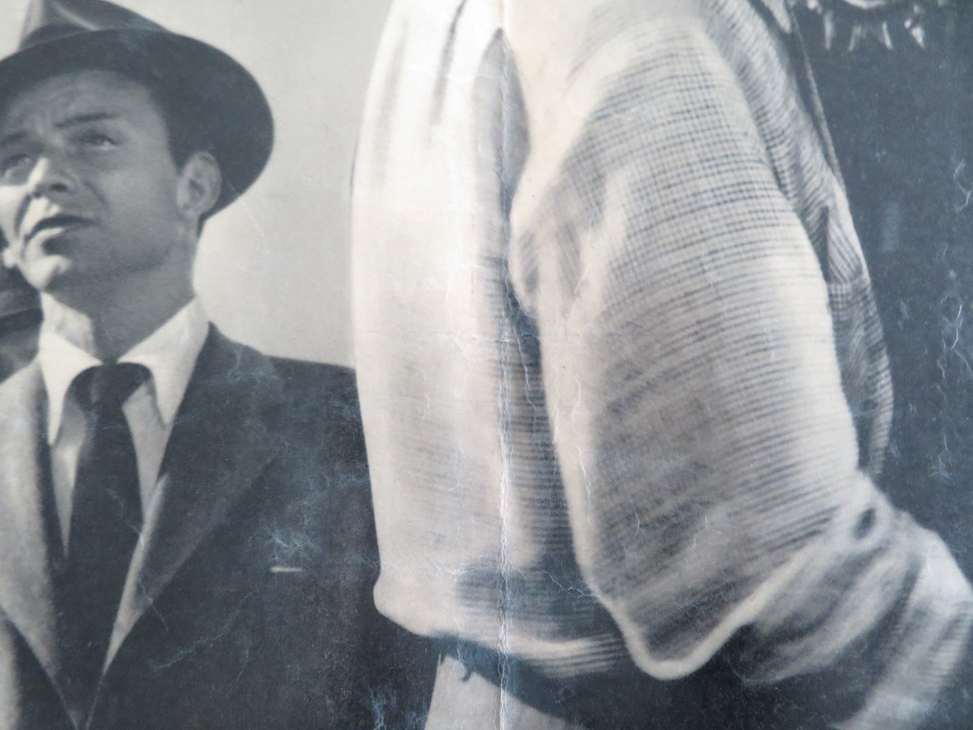 SUDDENLY - A ITALIAN FOTOBUSTA POSTER FRANK SINATRA STERLING HAYDEN 1954 Movie posters