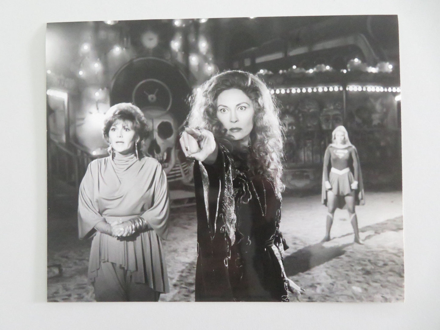 SUPERGIRL MOVIE STILL PHOTO LOT OF 5 HELEN SLATER FAYE DUNAWAY PETER COOK 1984 Movie posters