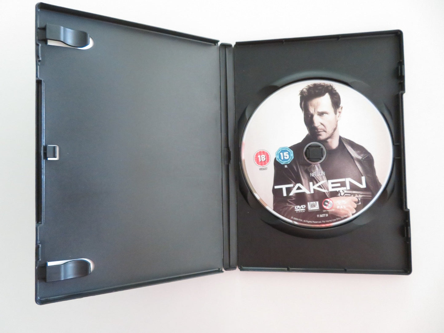 TAKEN - EXTENDED HARDER CUT (DVD) LIAM NEESON MAGGIE GRACE 2008 REGION 2 - Rendezvous Cinema
